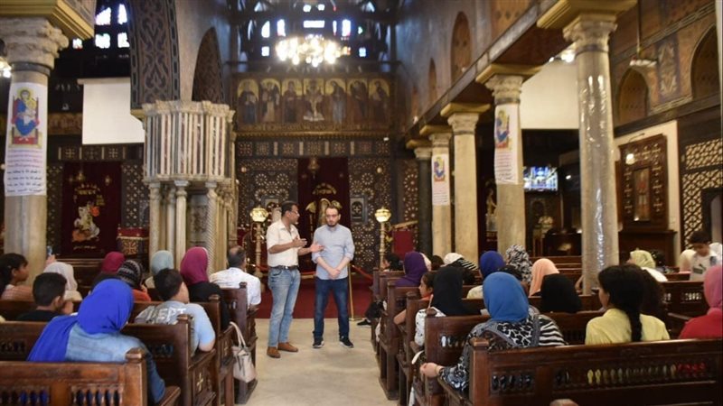 زيارة الكنيسة المعلقة،