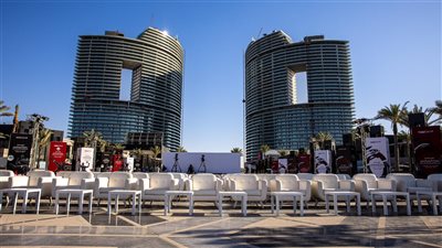 اللمسات النهائية قبل انطلاق مؤتمر إعلان توقيع عقد بث الدوري المصري (صور)