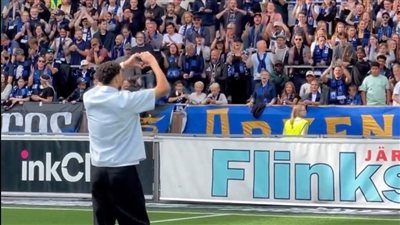 وسام أبو علي يحضر مباراة سيريس بالدوري السويدي ويتلقى تحية الجماهير (صور)