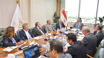 وزير التموين يتابع مشروع توطين صناعة الصوامع بشرق بورسعيد بتكلفة 2.6 مليار جنيه