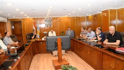 محافظ أسيوط يعقد اجتماعا للإعداد لمبادرة 