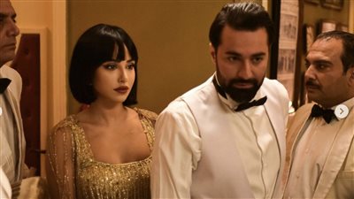 بعد تقديم أغنية لولاش بمسلسل عمر أفندي، أحمد حاتم يتوجه بالشكر للفنان حسام حسني (فيديو)