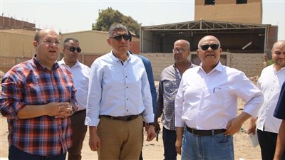 محافظ الجيزة: رصف وتطوير طرق طراد النيل وترعة الزمر والبراجيل بأوسيم
