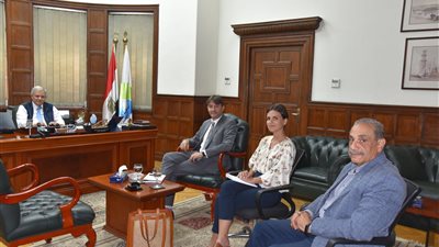 مباحثات مصرية فرنسية لتعزيز الشراكة في قطاع مياه الشرب والصرف الصحي