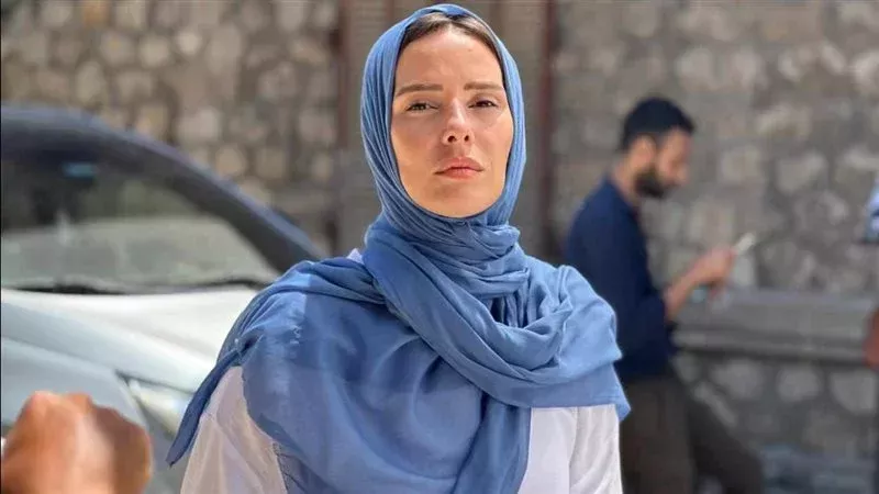 إيمان العاصي، فيتو