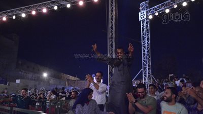 تفاعل كبير من جمهور محكى القلعة مع الأغاني الفلكلورية لـ فرقة مواويل (فيديو وصور)
