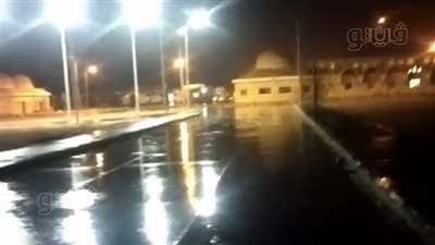 أمطار رعدية تضرب منطقة قسطل جنوب أسوان (فيديو)