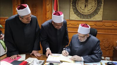 وكيل الأزهر يعتمد نتيجة الدور الثاني للشهادتين الابتدائية والإعدادية ولأبنائنا بالخارج