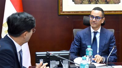 وزير الاستثمار يلتقى وفد شركة سامسونج لمناقشة خططها التوسعية بالسوق المصري 