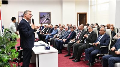 البترول تطرح مزايدة عالمية جديدة للبحث عن الغاز الطبيعي في 12 منطقة بالبحر المتوسط 