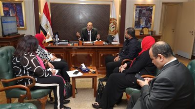 محمد نجيب شاب بـ 