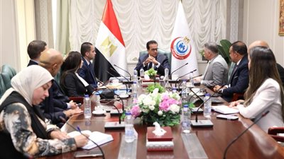 وزير الصحة يبحث خطوات إطلاق المنصة الإلكترونية للسياحة الصحية