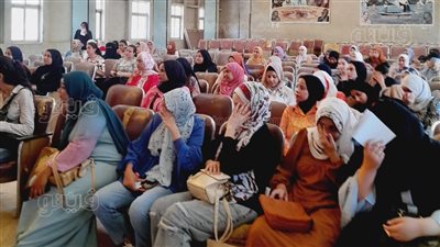 تعليم الكبار بالأقصر تعقد ندوات توعوية حول صحة المرأة وتنظيم الأسرة (صور)