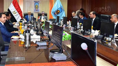  محافظ الأقصر يشارك باجتماع مجلس الجامعة لبحث سبل التعاون (صور) 
