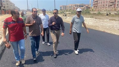 رئيس جهاز مدينة دمياط الجديدة يتفقد مشروعات الطرق 