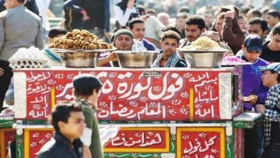 استفزاز مدمر للمجتمع، خبير اقتصادي يهاجم بيع الوحدات الساحلية بملايين الجنيهات تزامنا مع انهيار الطبقة المتوسطة