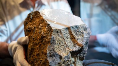 علماء روس يعثرون على معدن جديد في النيازك 