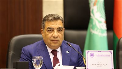 بعد المخالفات.. محافظ الدقهلية يحيل المهندسين والفنيين بغرب المنصورة للتحقيق 