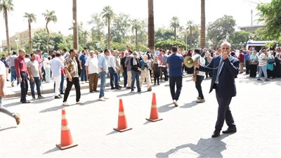 تجربة إخلاء للمباني الإدارية بجامعة عين شمس