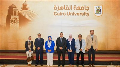 عبد الصادق: التزام جامعة القاهرة بتطبيق أفضل الممارسات العالمية فى مجال حماية البيئة 