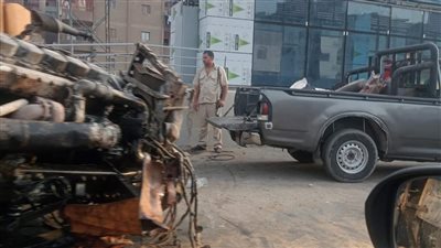 انقلاب تريلا على دائري المرج (صور) 