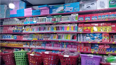  مع قرب العام الدراسي الجديد.. 10% ارتفاعًا في أسعار الأدوات المدرسية.. غرفة القاهرة: خصومات تصل لـ 35% على مستلزمات المدارس في هذا الموعد