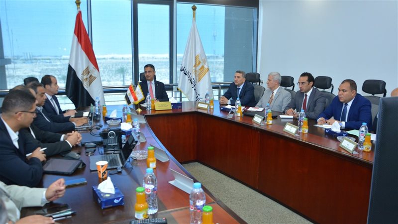 وزير التموين خلال