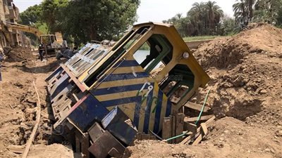 انقلاب عربة من قطار القصب دون إصابات في الأقصر (صور) 