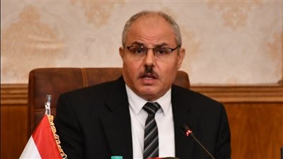 رئيس جامعة القناة يستعرض الخريطة الزمنية للعام الأكاديمي 2024-2025