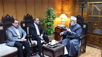 الضويني: منهج الأزهر يدعو إلى احترام المقدسات الدينية والمواطنة ويرسخ لقيم الحوار 