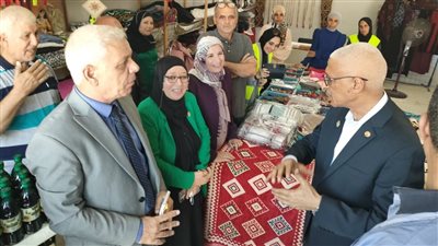 محافظ شمال سيناء يتفقد جمعية التدريب المهني والأسر المنتجة بالعريش