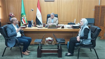 محافظ الإسماعيلية يوجه بتدريب الشباب الأولى بالرعاية وتوفير فرص عمل لهم