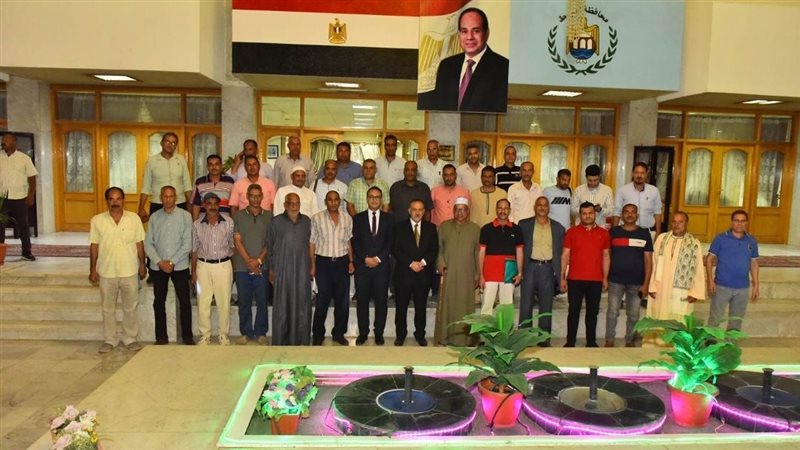 لقاء محافظ أسيوط