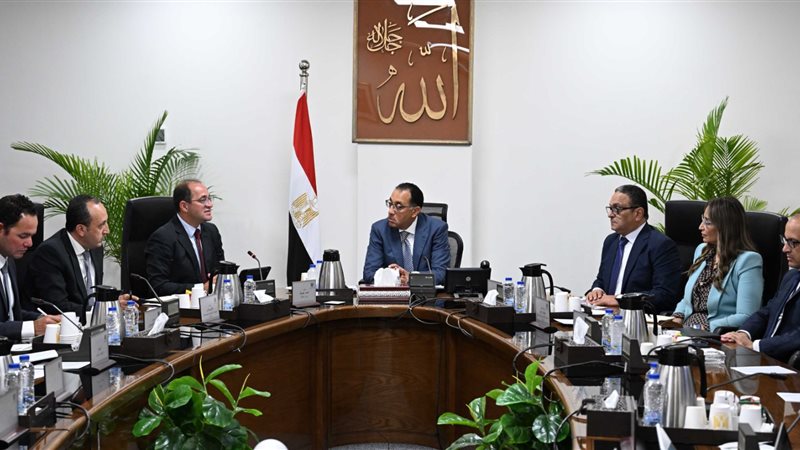 اجتماع برئاسة الدكتور