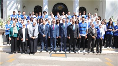 محافظ الجيزة يلتقي متطوعي مشروع 