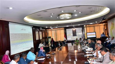 محافظ الأقصر يتابع الخطة الزمنية لاسترداد أراضي الدولة