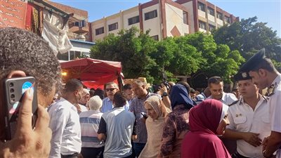 محافظ الإسكندرية يتفقد كفاءة الخدمات والنظافة بسوق الهانوفيل 