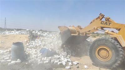 إزالة 12 حالة تعدٍّ على الأراضي الزراعية وأملاك الدولة بالبحيرة