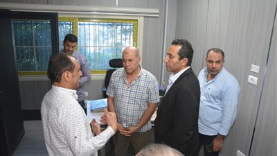 نائب محافظ البحيرة يتفقد وحدات التحول الرقمي الجديدة بمركزي دمنهور وأبو حمص
