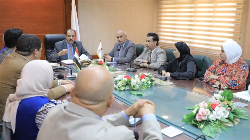 محافظ سوهاج والسكرتير