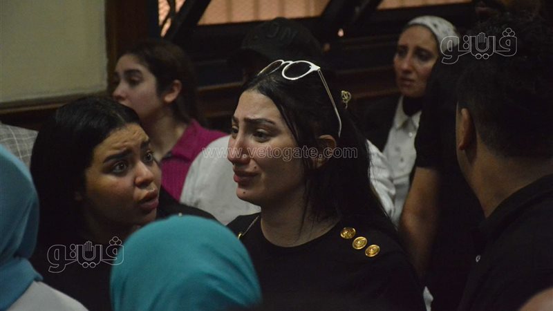 زوجة عصام صاصا، فيتو