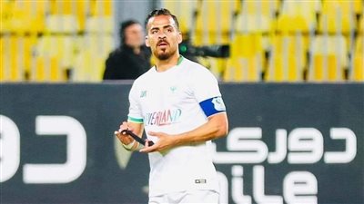 لاعب المصري السابق يوقع عقود انتقاله إلى المجد الليبي