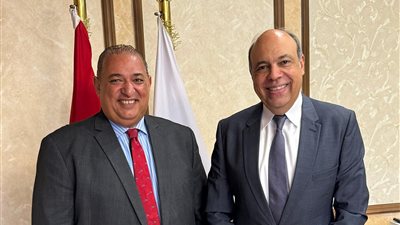 وزير الطيران يبحث مع مدير النقل الجوي بمنظمة الإيكاو سبل التعاون المشترك