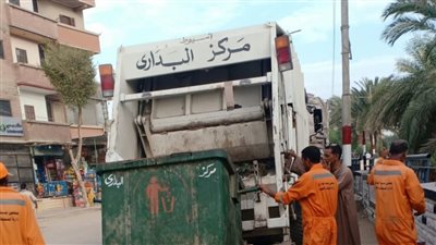 رفع 12 طن قمامة خلال حملات نظافة بشوارع البداري في أسيوط 