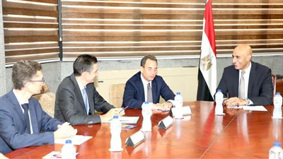 وزير التعليم يناقش مع سفير فرنسا بالقاهرة خطة تطوير المناهج