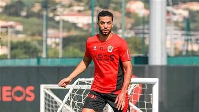 الظهور الأول، قميص محمد عبدالمنعم يزين غرفة ملابس نيس قبل مباراة أنجيه