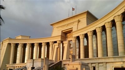 الدستورية: تلزم الموظف بتقديم عذر عن انقطاعه عن العمل ثلاثين يوما 