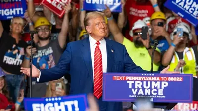 ترامب يتعرض لحادث أمني خلال إلقائه خطابا أمام أنصاره بولاية بنسلفانيا