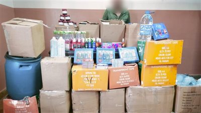 ضبط صاحب مطبعة بحوزته مستحضرات تجميل مجهولة المصدر