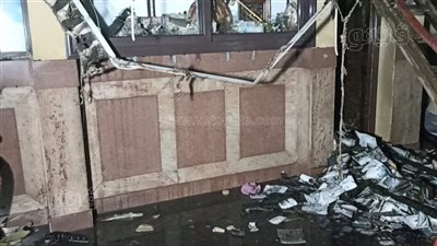 بالأسماء، إصابة 13 شخصًا باختناق في حريق الكنيسة المطرانية ببني سويف 